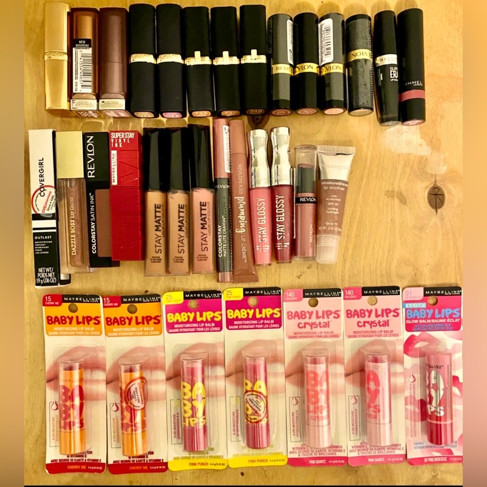 NWT Huge Lipstick/Gloss/Balm Bundle